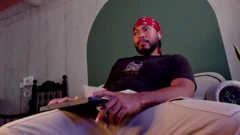 Snapshot of noah_jones__ chatting on September 2025 06:52:01 PM Noah online show from September 2025 06:52:01 PM