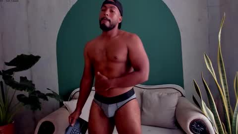 Noah online show from November 2025 03:56:02 PM