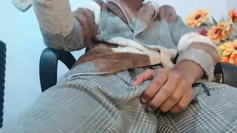 Snapshot of noah_miller7 chatting on February 2025 03:19:01 AM Noah Millers online show from February 2025 03:19:01 AM