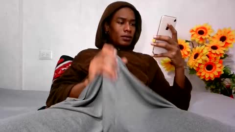 Snapshot of noah_miller7 chatting on November 2025 07:02:02 PM Noah Millers online show from November 2025 07:02:02 PM