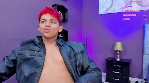 noah_smith04 online show from December 2024 03:50:02 PM