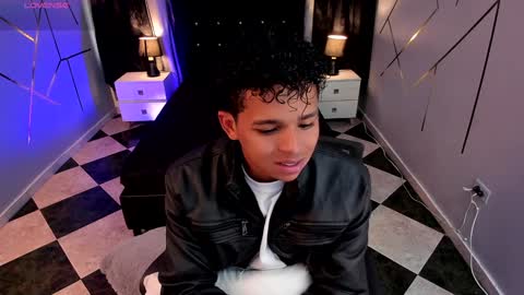 noah_smith04 online show from January 2025 12:54:01 PM