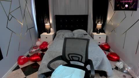 noah_smith04 online show from February 2025 03:38:01 PM