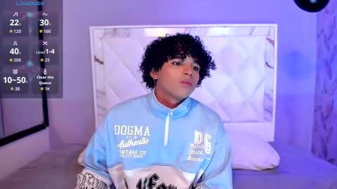 Snapshot of noah_smith04 chatting on January 2026 02:01:02 PM noah_smith04 online show from January 2026 02:01:02 PM