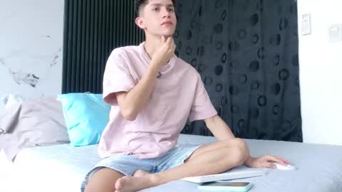 noah tyler  online show from March 2026 06:59:02 PM