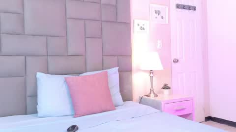 Noah   online show from April 2026 02:33:01 PM