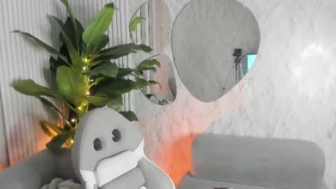 Snapshot of noahdark_ chatting on July 2026 02:14:01 AM NOAH online show from July 2026 02:14:01 AM
