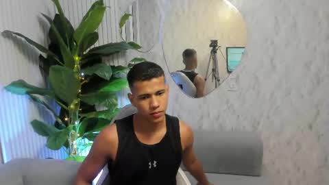 Snapshot of noahdark_ chatting on July 2026 02:36:01 AM NOAH online show from July 2026 02:36:01 AM