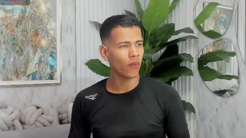 Snapshot of noahdark_ chatting on August 2026 03:17:02 AM NOAH online show from August 2026 03:17:02 AM