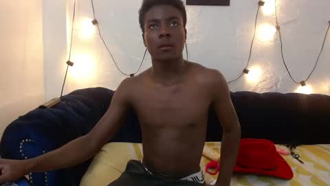 Snapshot of noahjhonson69 chatting on December 2025 09:35:01 PM noah online show from December 2025 09:35:01 PM