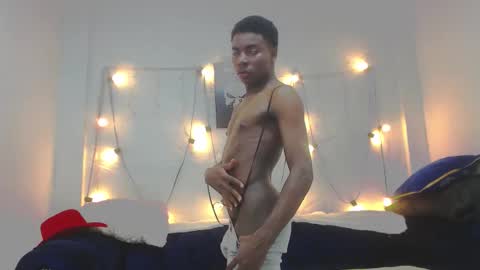 Snapshot of noahjhonson69 chatting on December 2025 07:51:02 PM noah online show from December 2025 07:51:02 PM