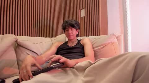 noahx_valko online show from December 2025 12:55:02 PM