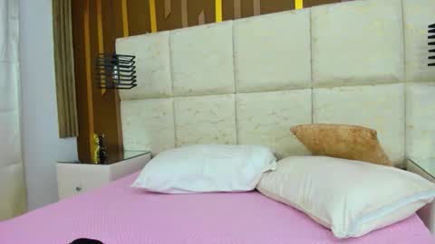 NobaCortez online show from April 2026 03:01:04 AM