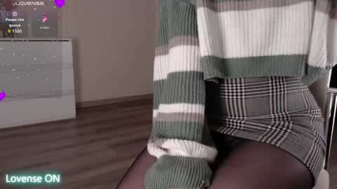 noelleneptune online show from April 2026 04:28:02 AM