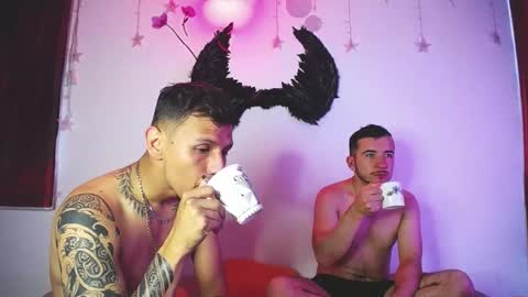 noha_and_iam1 online show from March 2026 12:33:01 PM