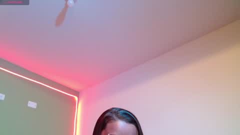 Snapshot of noha_thomson chatting on January 2025 09:47:02 PM Noha Thomson online show from January 2025 09:47:02 PM