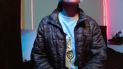 Snapshot of noha_thomson chatting on October 2025 09:34:01 PM Noha Thomson online show from October 2025 09:34:01 PM