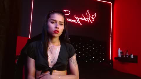 Snapshot of noha_thomson chatting on November 2025 04:36:02 AM Noha Thomson online show from November 2025 04:36:02 AM