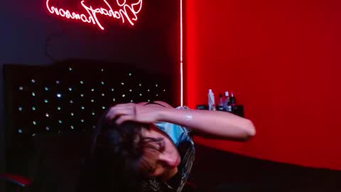 Snapshot of noha_thomson chatting on November 2025 11:02:01 PM Noha Thomson online show from November 2025 11:02:01 PM