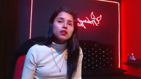 Noha Thomson online show from June 2026 09:30:02 PM