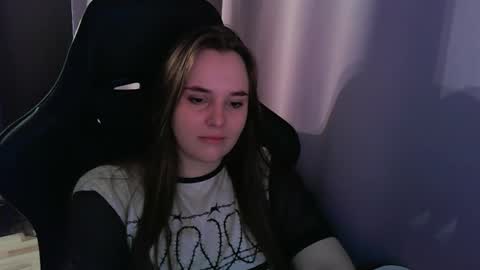 noir_ember_ online show from September 2025 11:45:01 AM