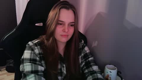 noir_ember_ online show from October 2025 12:41:02 PM