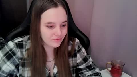 noir_ember_ online show from February 2026 07:56:01 AM