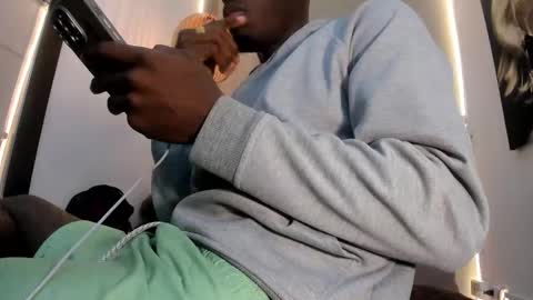 Snapshot of noir_king0 chatting on February 2026 06:26:01 AM noir_king0 online show from February 2026 06:26:01 AM