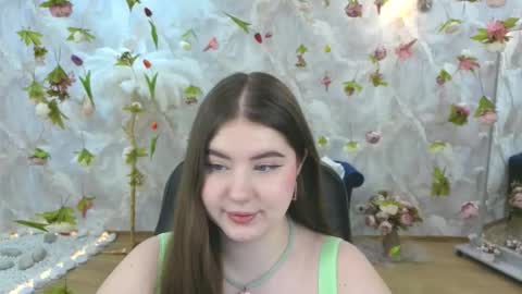 noirwhisper online show from March 2026 06:33:01 PM