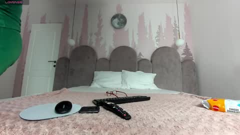 Nola online show from April 2026 07:00:01 PM