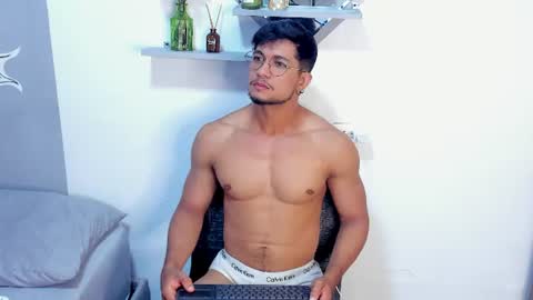 Snapshot of nolan_joness chatting on July 2026 11:04:02 PM Im Nolan online show from July 2026 11:04:02 PM
