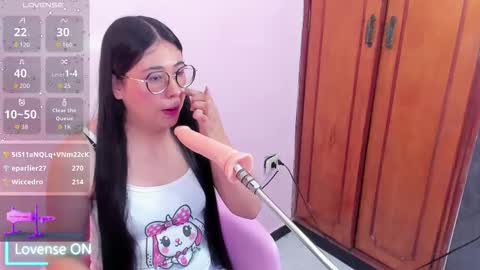 Snapshot of nomi_blue chatting on December 2025 03:45:02 AM Nahomi online show from December 2025 03:45:02 AM