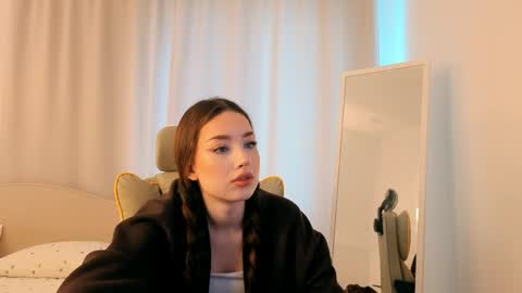 Syndney online show from March 2026 05:13:01 AM