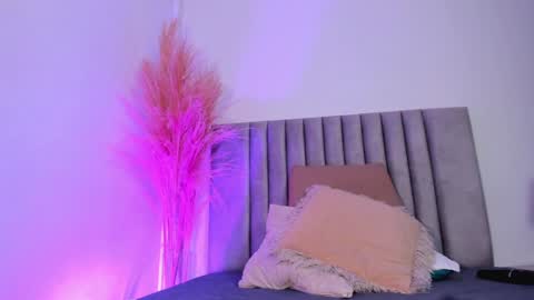 Nora Da Silva online show from December 2024 12:57:02 AM