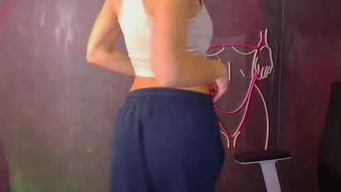 Snapshot of nora_n chatting on September 2025 01:55:01 PM Nora online show from September 2025 01:55:01 PM