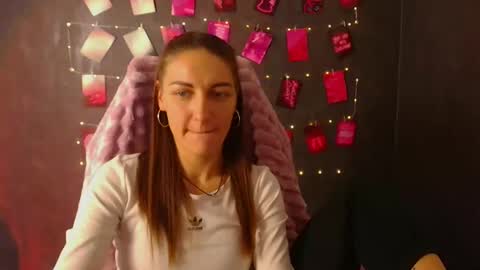 Snapshot of nora_n chatting on October 2025 10:54:02 PM Nora online show from October 2025 10:54:02 PM