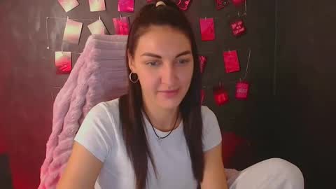 Snapshot of nora_n chatting on November 2025 07:30:01 AM Nora online show from November 2025 07:30:01 AM