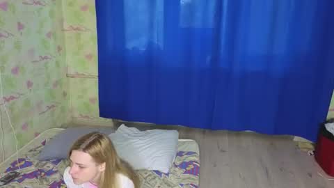 Snapshot of noradunn chatting on June 2026 01:44:02 PM Elina online show from June 2026 01:44:02 PM