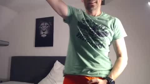 Snapshot of nordicrunner76 chatting on July 2026 08:33:01 PM nordicrunner76 online show from July 2026 08:33:01 PM