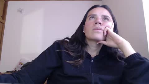 Snapshot of noreen_ chatting on December 2025 08:25:02 PM noreen_ online show from December 2025 08:25:02 PM