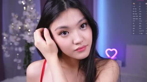 Snapshot of noreenbeckey chatting on April 2026 08:09:02 AM Nore online show from April 2026 08:09:02 AM
