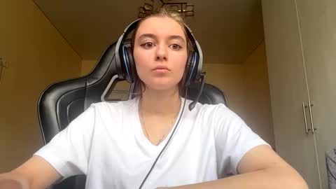 Elena online show from March 2026 08:18:02 AM