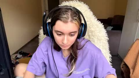 Elena online show from April 2026 08:20:01 AM