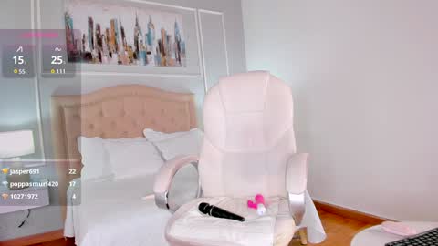 Snapshot of novacyysantos chatting on February 2025 07:27:02 PM Andrea online show from February 2025 07:27:02 PM