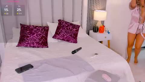 Snapshot of novacyysantos chatting on November 2025 04:30:01 PM Andrea online show from November 2025 04:30:01 PM