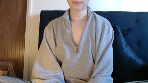 Olivia online show from January 2025 06:19:02 PM