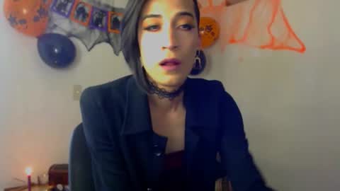 Nova...  online show from October 2025 08:40:01 PM