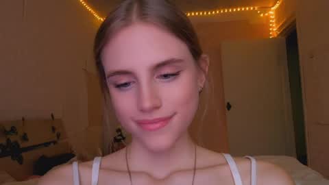 Mia Blake online show from April 2026 01:41:01 PM