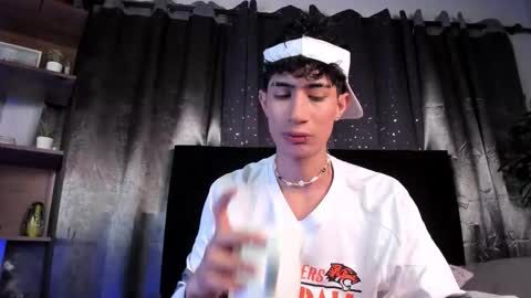 Nova online show from November 2025 09:03:02 PM