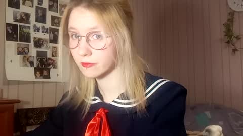 Snapshot of novellahartig chatting on February 2026 02:12:02 PM Sari It is my first day online show from February 2026 02:12:02 PM